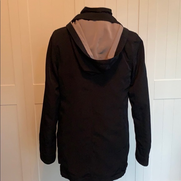 Petite black raincoat - Picture 3 of 5